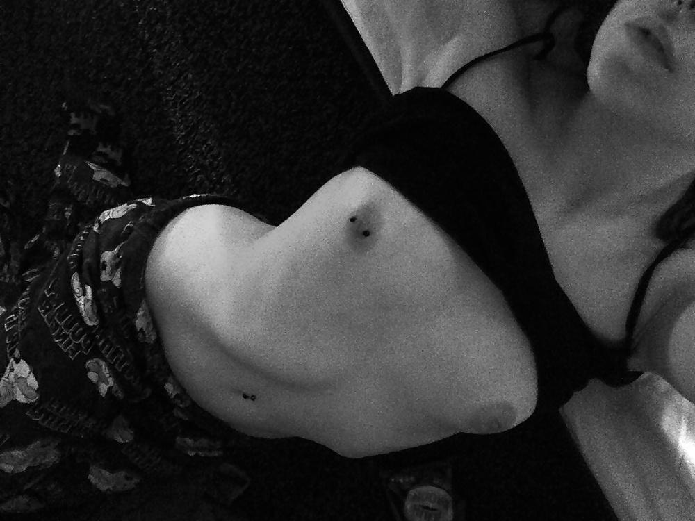25P GABBY young uk teen girl amateur tits selfshot facebook