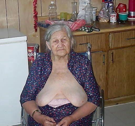 25P Oldest Grannies! Amateur!