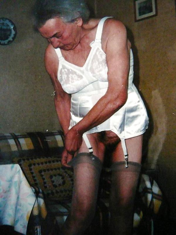 25P Oldest Grannies! Amateur!