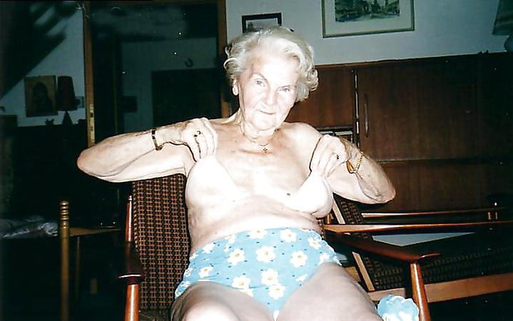 25P Oldest Grannies! Amateur!