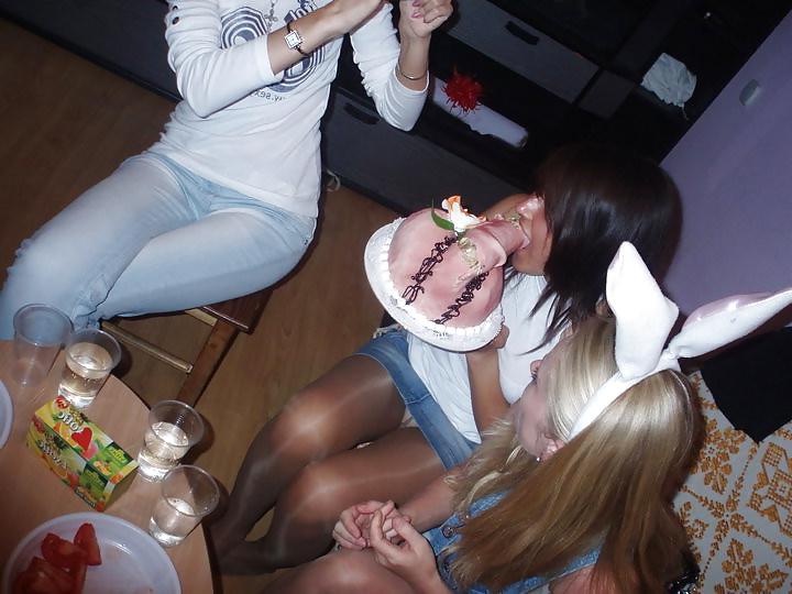 25P Amateur ladies in pantyhose-are you looking up my skirt? 
