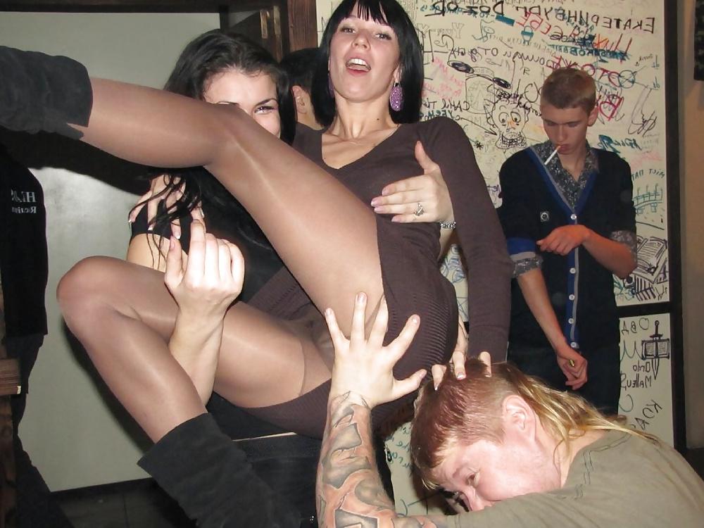 25P Amateur ladies in pantyhose-are you looking up my skirt? 