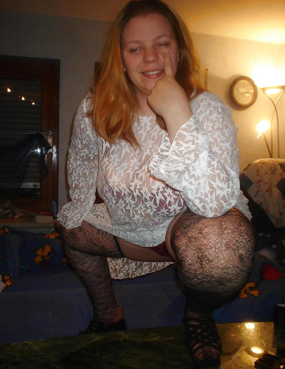 25P Delicious Amateur Chub Girl