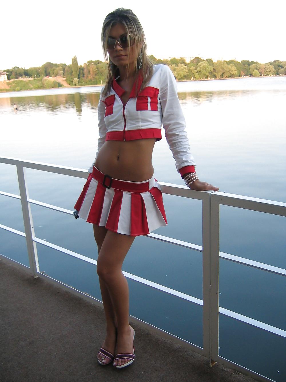 25P Renata from Romania and her girlfriends(amateur)