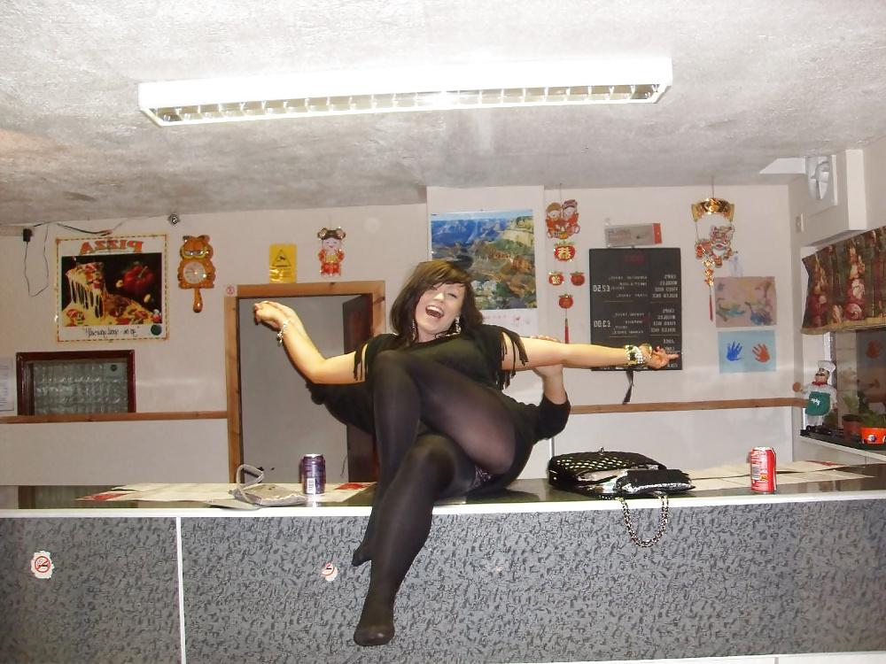 25P Amateur ladies in pantyhose-stop looking up my skirt! 4