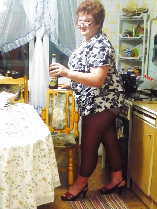 25P Russian Sexy Busty Granny! Amateur!