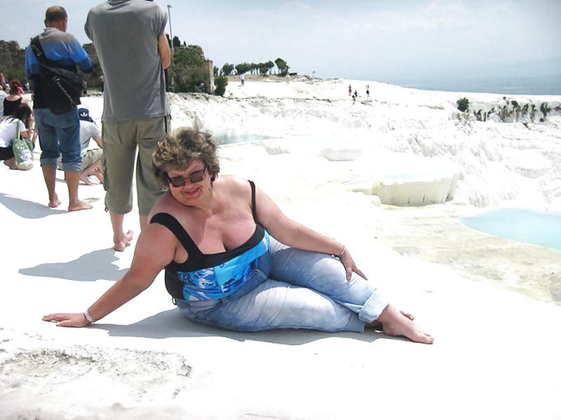 25P Russian Sexy Busty Granny! Amateur!