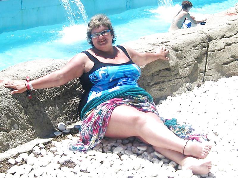 25P Russian Sexy Busty Granny! Amateur!