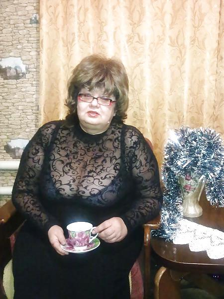 25P Russian Sexy Busty Granny! Amateur!