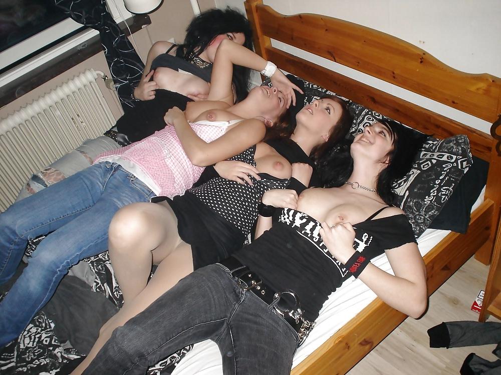 25P Amateur ladies in pantyhose-stop looking up my skirt! 5