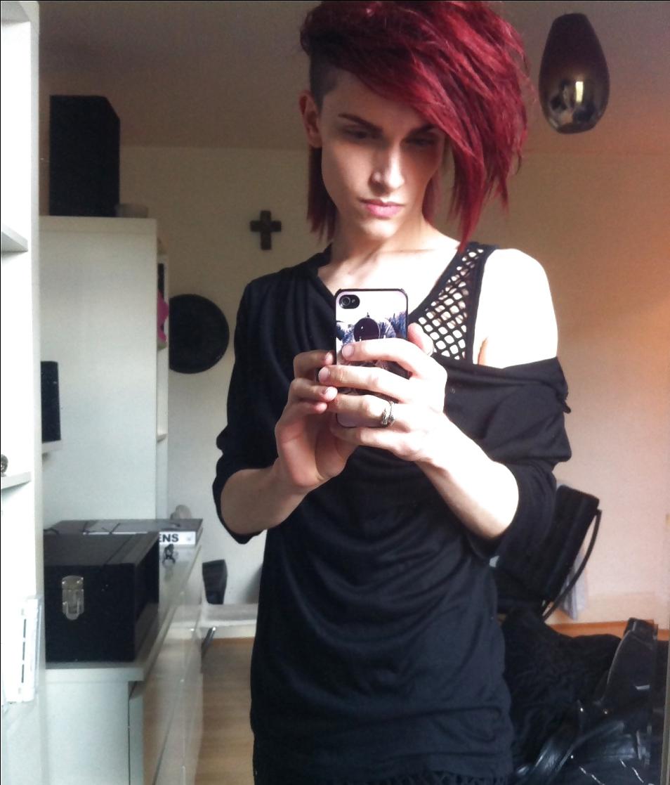 25P Convincing amateur hot crossdressers so stunning