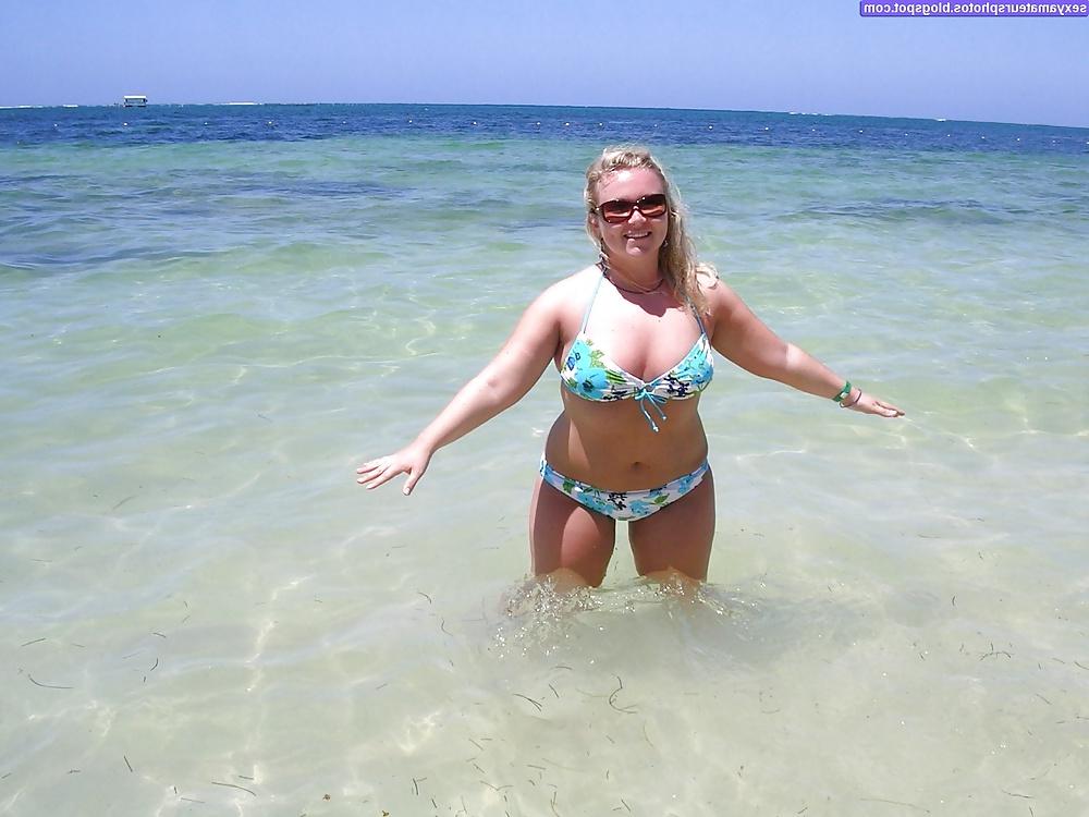 25P Hot amateur bikini wives, girlfriends and sluts