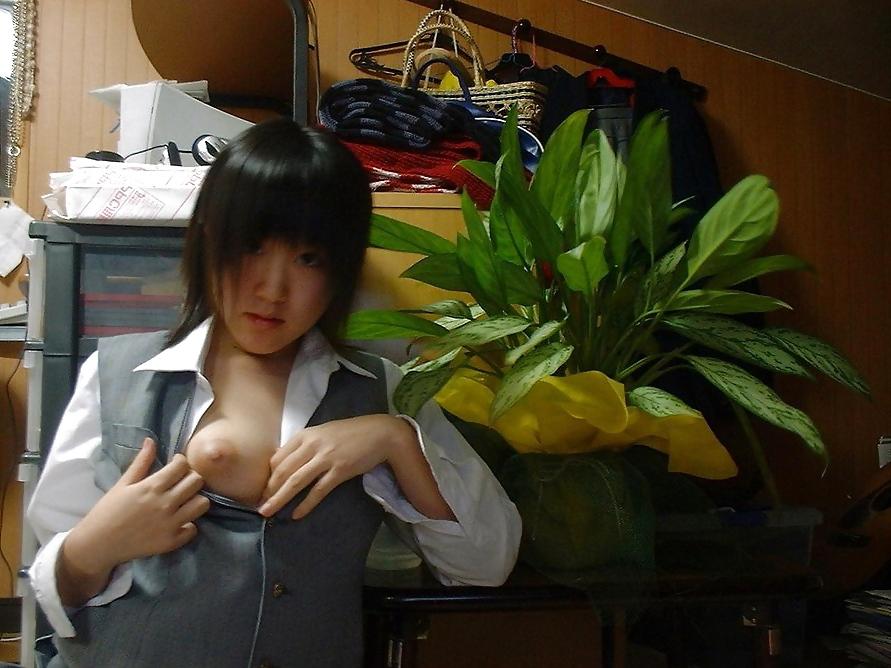 25P Japanese amateur schoolgirl
