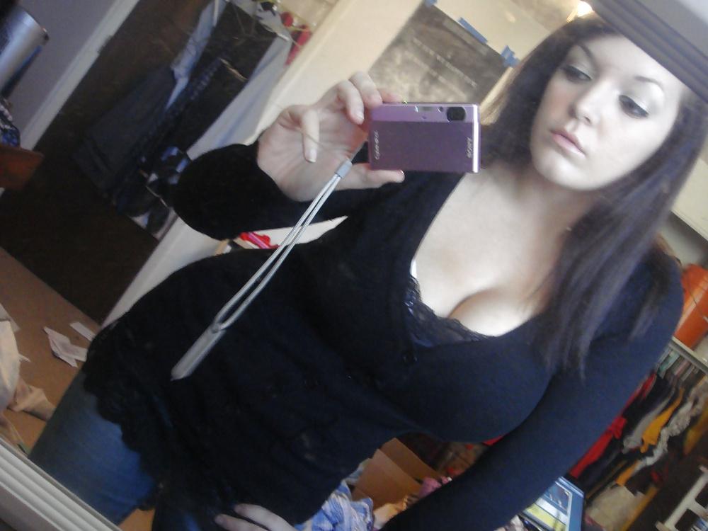 25P Amateur Young Babe & Natural BIG TiTs SeT (SiMoN1988) 