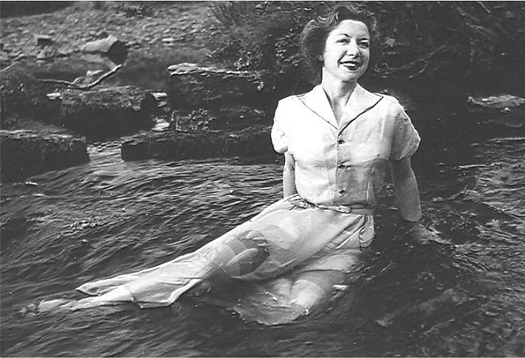 19P Amateur mature vintage ladies 2.