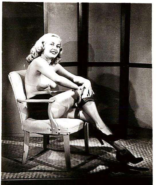 19P Amateur mature vintage ladies 2.