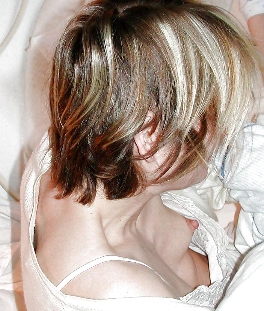 25P Downblouse Amateur - Nice Nip Show