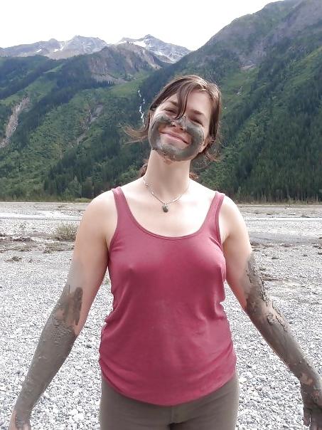 25P Braless pookies amateur
