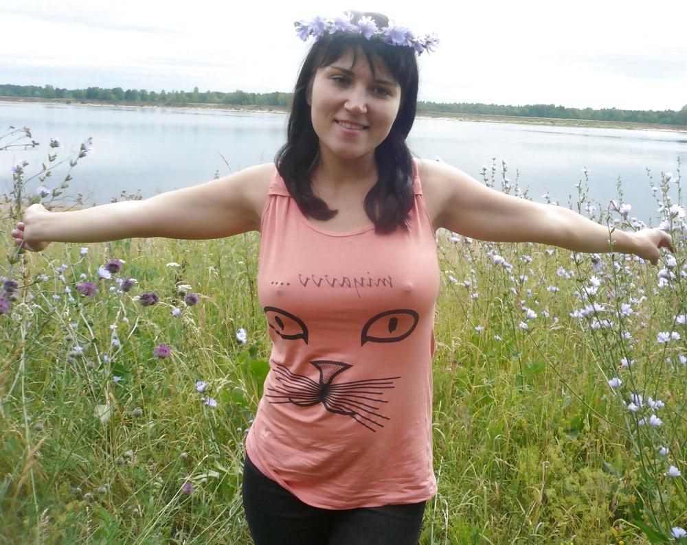 25P Braless pookies amateur