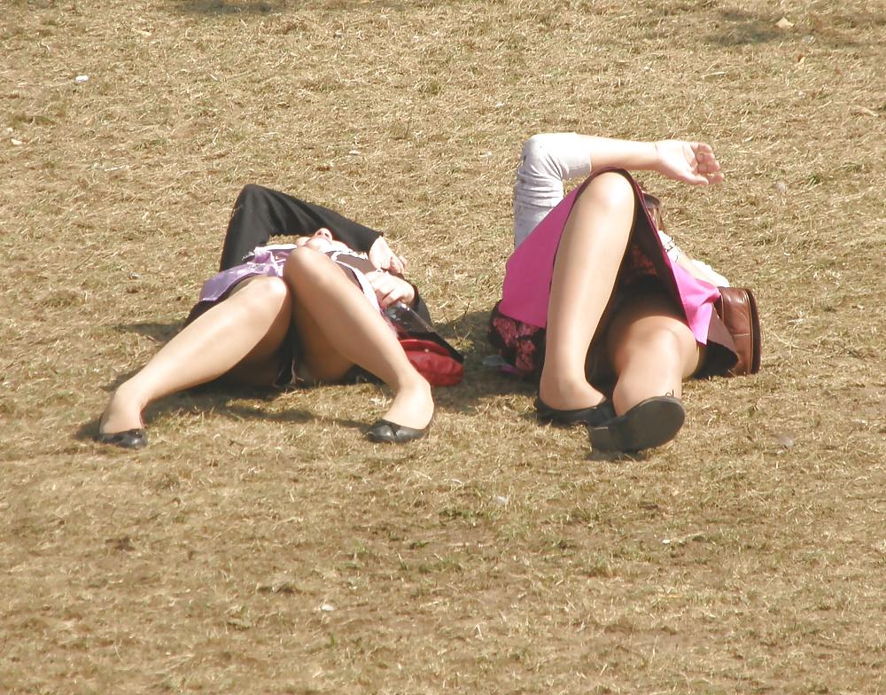25P Amateur ladies in pantyhose-are you looking up my skirt? 4