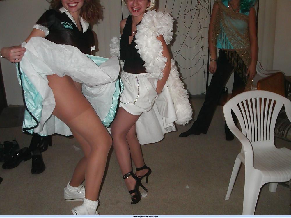 25P Amateur ladies in pantyhose-are you looking up my skirt? 4