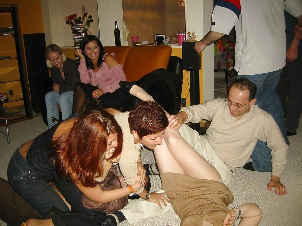 25P Amateur ladies in pantyhose-are you looking up my skirt? 4