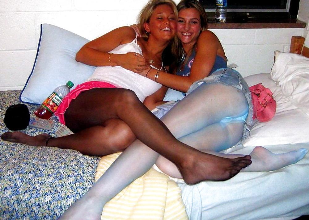 25P Amateur ladies in pantyhose-stop looking up my skirt! 3