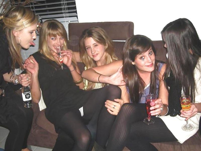 25P Amateur ladies in pantyhose-stop looking up my skirt! 3