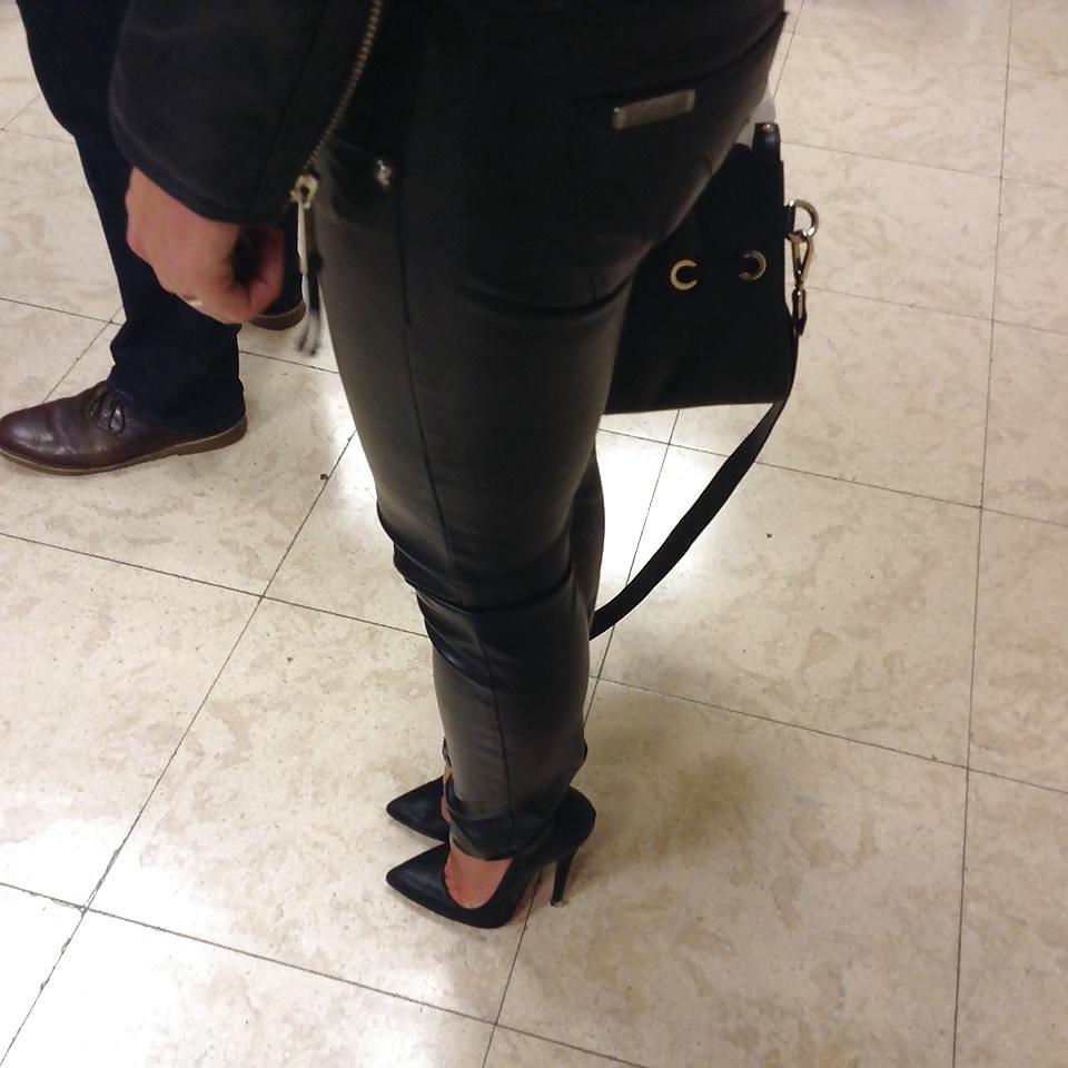 25P My sexy feet arch barefoot & designer high heels amateur