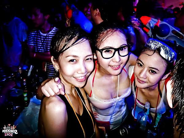 25P Amateur Self Shot Songkran Festival Thailand Funny Day