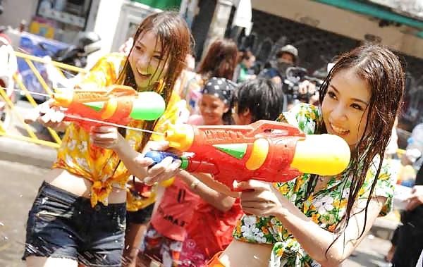 25P Amateur Self Shot Songkran Festival Thailand Funny Day