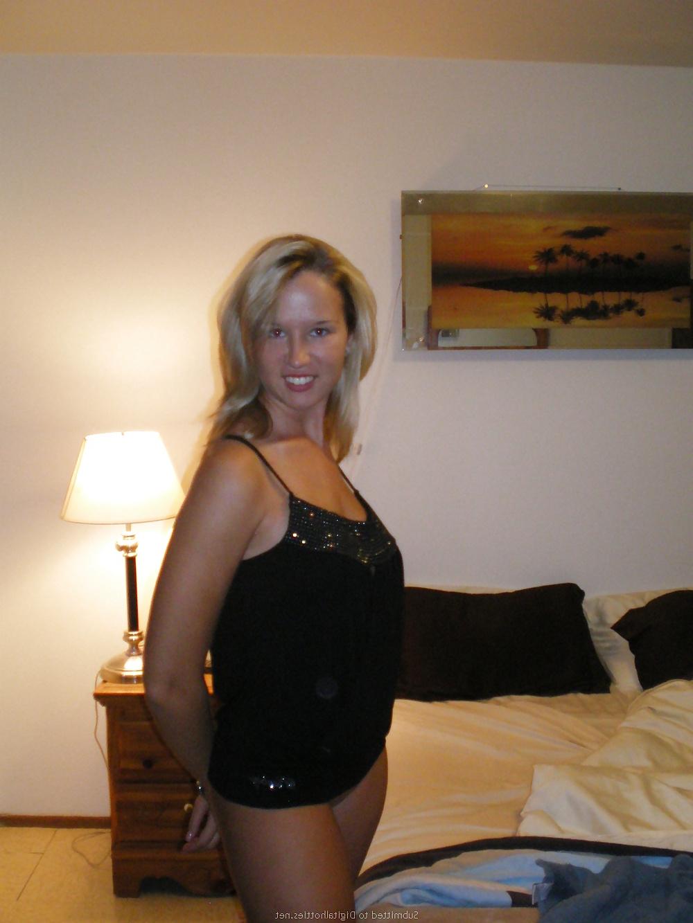 25P Amateur Slut With Piercings MIX HER By Ripper
