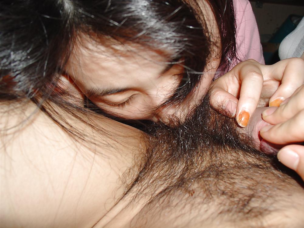 25P Amateur young wife enjoys sex