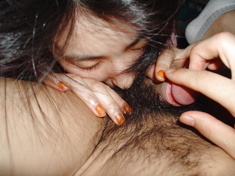 25P Amateur young wife enjoys sex
