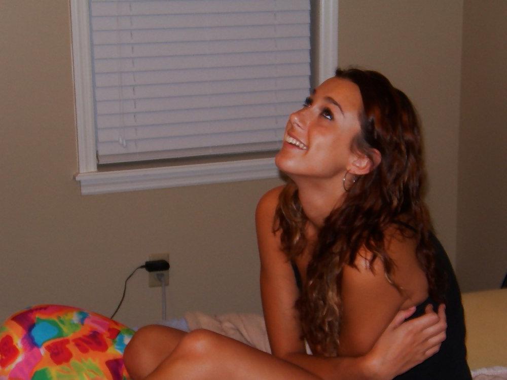 16P Amateur Girlfriend Blowjob and Riding