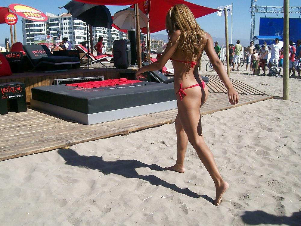 19P Amateur Thong Bikini pic's ass and Tits.