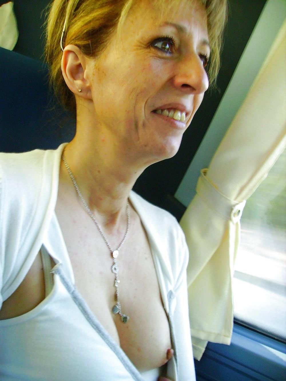 25P Only the best amateur mature ladies.3