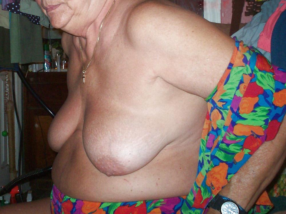 25P Mature Lady Amateur