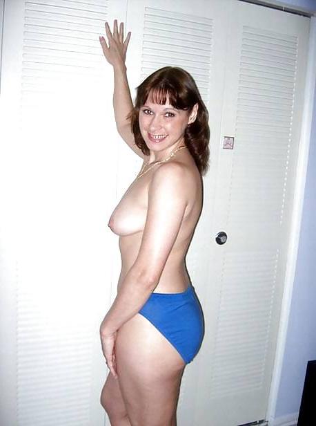 25P Mature blonde amateur