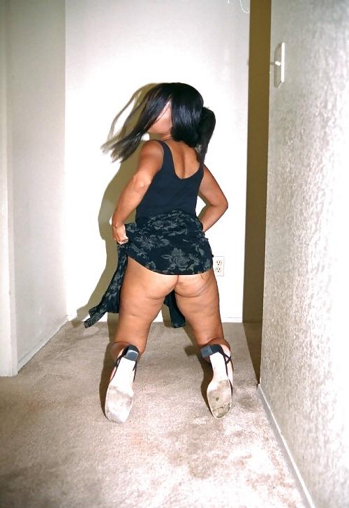25P Sexy Booty Amateur