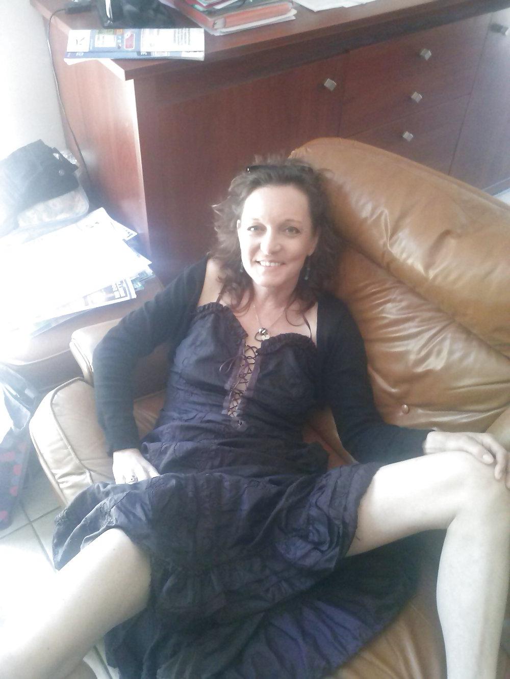 8P French milf amateur