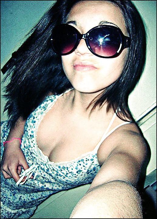 25P Bulgarian amateur girls tits pt.4
