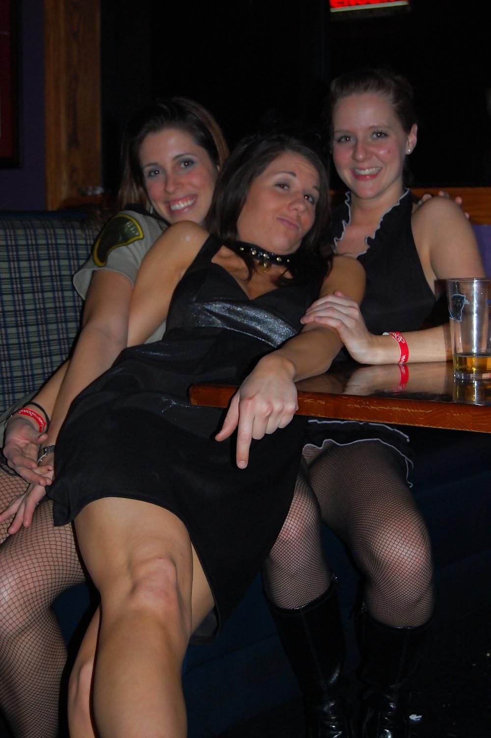 25P Amateur ladies in pantyhose-stop looking up my skirt! 6