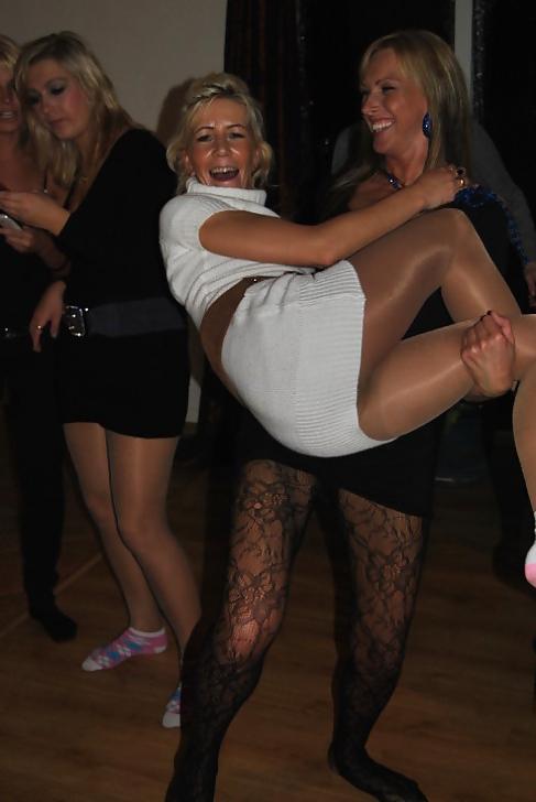 25P Amateur ladies in pantyhose-stop looking up my skirt! 6