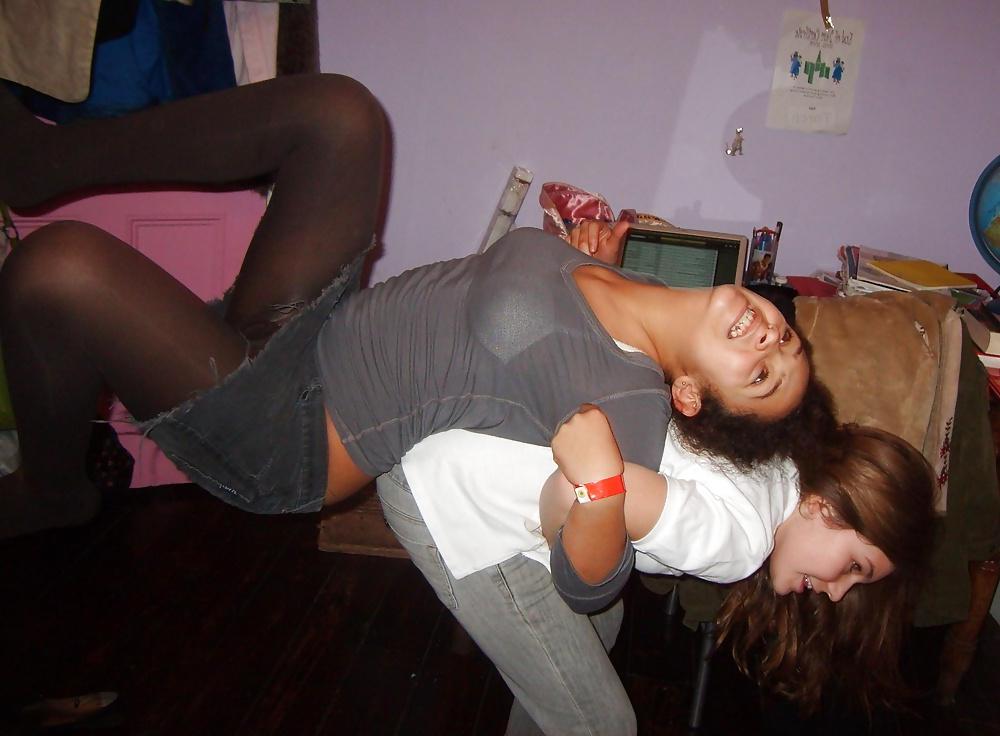25P Amateur ladies in pantyhose-stop looking up my skirt! 6