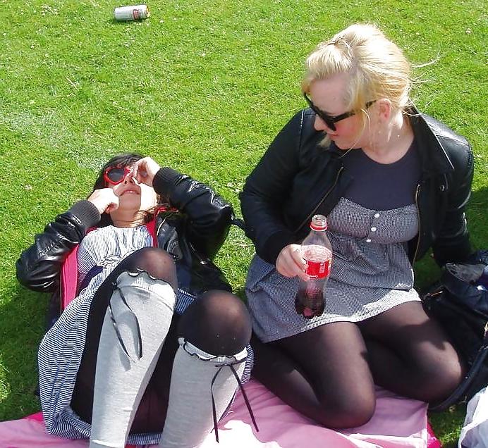 25P Amateur ladies in pantyhose-stop looking up my skirt! 6