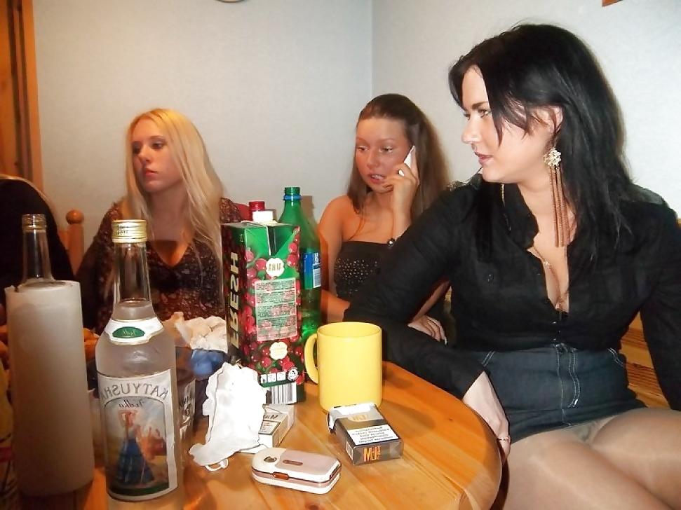 25P Amateur ladies in pantyhose-stop looking up my skirt! 6