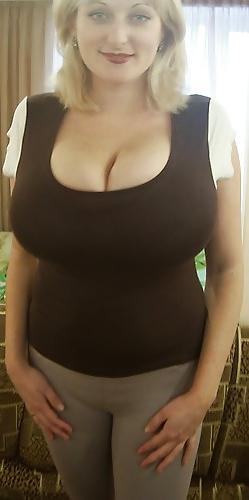 25P Huge Amateur Tits in Tight Tops