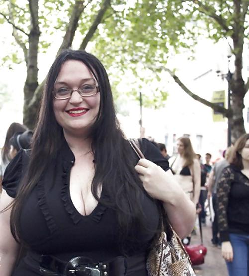 25P Huge Amateur Tits in Tight Tops