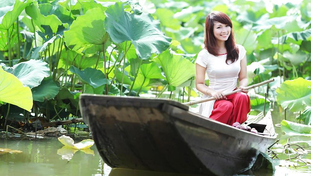 25P Amateur Outdoor Asians